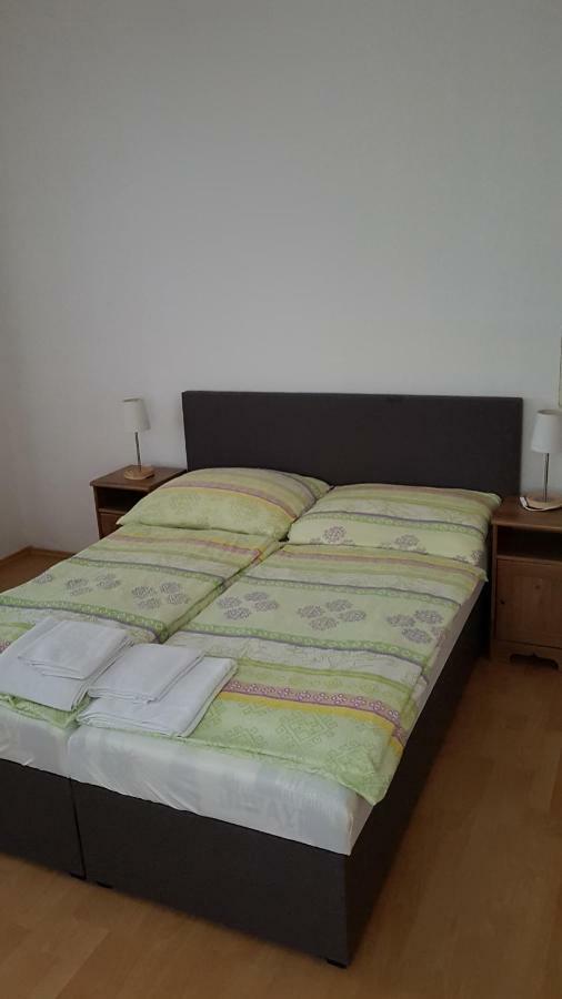 Apartmany Racianska Bratislava Exterior foto